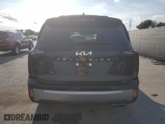 2025 Kia Telluride EX with VIN 5XYP34GC5SG568304, listed as a Copart auction lot 61524815 with 12,491 mi miles and Salvage title. Bid and sale history available at DreamBid. Image 6.