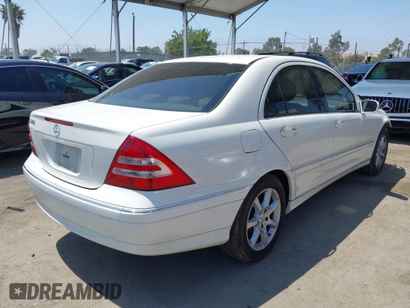 2007 Mercedes-Benz C 280 Luxury with VIN WDBRF54H67F857819, listed as a IAAI auction lot 42606564 with 65,107 mi miles and . Bid and sale history available at DreamBid. Image 4.