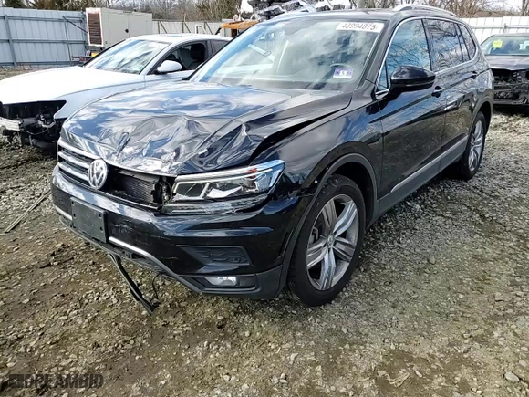 2018 Volkswagen Tiguan SEL Premium with VIN 3VV4B7AX8JM004295, listed as a Copart auction lot 43994875 with 53,569 mi miles and Salvage Title. Bid and sale history available at carsss.com. Image 11.
