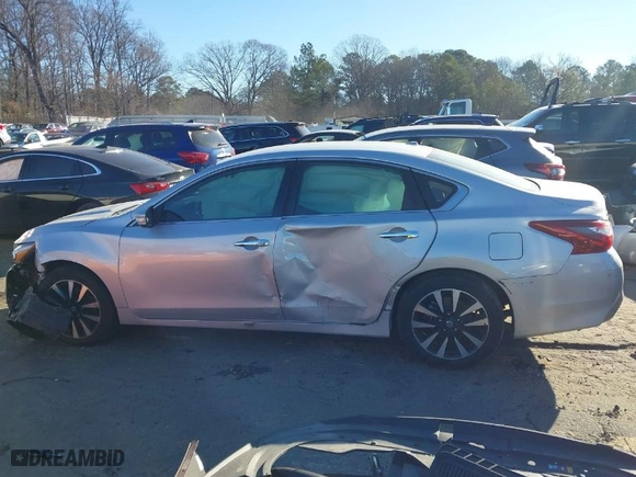 2018 Nissan Altima 2.5 S with VIN 1N4AL3AP0JC254421, listed as a IAAI auction lot 41634500 with 186,554 mi miles. Bid and sale history available at carsss.com. Image 14.
