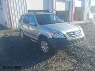 2005 Honda CR-V EX with VIN SHSRD78855U320799, listed as a IAAI auction lot 41558702 with 289,910 mi miles. Bid and sale history available at carsss.com. Image 1.