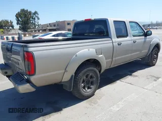 2004 Nissan Frontier XE z VIN 1N6ED29X84C432617, wystawiony jako IAAI lot #42007334 z przebiegiem 289 554 mil mil oraz . Historia ofert i sprzedaży dostępna na DreamBid. Obrazek 4.