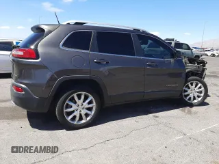 2017 Jeep Cherokee Limited с VIN 1C4PJLDB7HW517653, выставлен на аукционе Copart как лот 53529705 с пробегом 111 405 миль миль и Списание • Salvage title. История ставок и продаж доступна на DreamBid. Изображение 3.