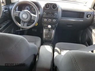 2011 Jeep Compass Latitude with VIN 1J4NT1FB1BD219826, listed as a Copart auction lot 44562315 with 116,006 mi miles and Clean Title. Bid and sale history available at carsss.com. Image 8.