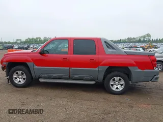 2002 Chevrolet Avalanche z VIN 3GNEC13T02G159096, wystawiony jako IAAI lot #42311525 z przebiegiem 250 924 mil mil oraz . Historia ofert i sprzedaży dostępna na DreamBid. Obrazek 14.