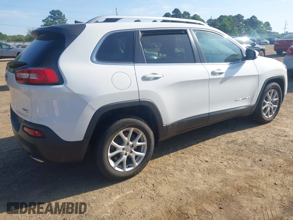 2016 Jeep Cherokee Latitude with VIN 1C4PJLCS1GW320140, listed as a IAAI auction lot 41991414 with Not provided miles and . Bid and sale history available at DreamBid. Image 4.
