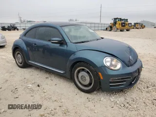 2018 Volkswagen Beetle S z VIN 3VWFD7AT5JM704416, wystawiony jako Copart lot #45387895 z przebiegiem 51 601 mil mil oraz Czysty tytuł • Clean title. Historia ofert i sprzedaży dostępna na DreamBid. Obrazek 4.