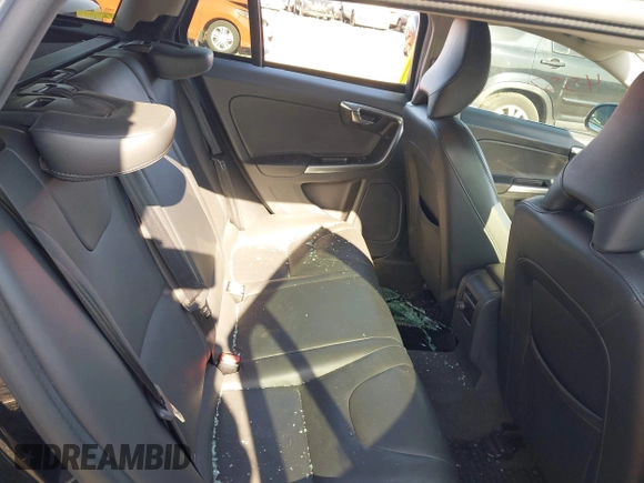 2017 Volvo V60 Premier with VIN YV140MEK5H1349304, listed as a IAAI auction lot 41991653 with 77,439 mi miles and . Bid and sale history available at DreamBid. Image 8.