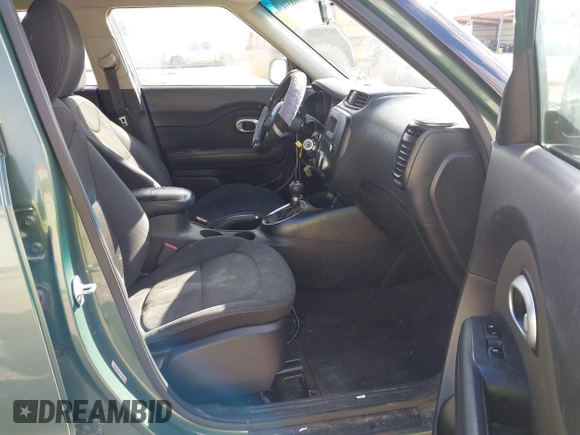 2014 Kia Soul with VIN KNDJN2A21E7028924, listed as a IAAI auction lot 41668371 with 170,173 mi miles. Bid and sale history available at carsss.com. Image 5.
