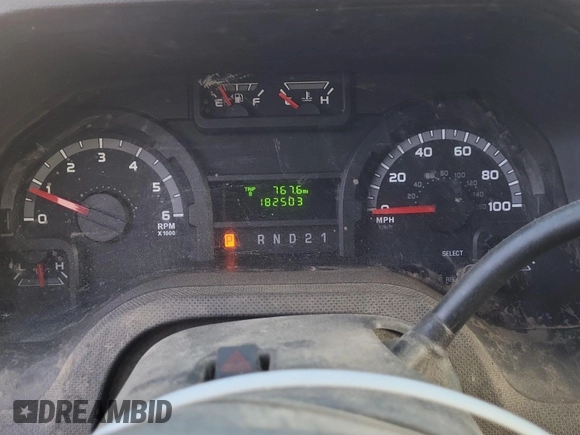 2013 Ford Econoline Cargo Commercial z VIN 1FTNE1EW1DDA61995, wystawiony jako IAAI lot #42516622 z przebiegiem 182 503 mil mil oraz . Historia ofert i sprzedaży dostępna na DreamBid. Obrazek 15.