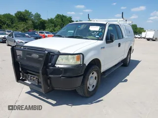 2008 Ford F-150 XLT z VIN 1FTPX14V48FB64463, wystawiony jako IAAI lot #42321225 z przebiegiem 225 958 mil mil oraz . Historia ofert i sprzedaży dostępna na DreamBid. Obrazek 2.