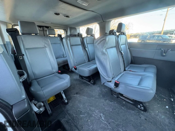 2018 Ford Transit XL z VIN 1FMZK1ZM0JKA91950, wystawiony jako Copart lot #58630965 z przebiegiem 226 142 mil mil oraz Czysty tytuł • Clean title. Historia ofert i sprzedaży dostępna na DreamBid. Obrazek 6.