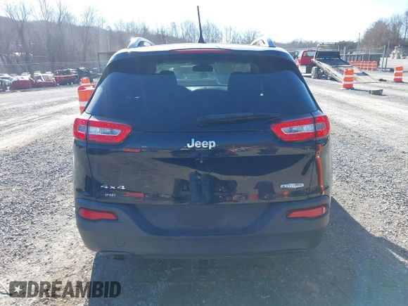 2018 Jeep Cherokee Latitude with VIN 1C4PJMCB1JD589473, listed as a IAAI auction lot 41665630 with 106,371 mi miles and . Bid and sale history available at DreamBid. Image 16.