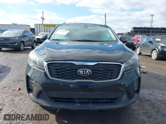 2019 Kia Sorento L with VIN 5XYPG4A3XKG592630, listed as a IAAI auction lot 41530985 with 84,991 mi miles. Bid and sale history available at carsss.com. Image 11.
