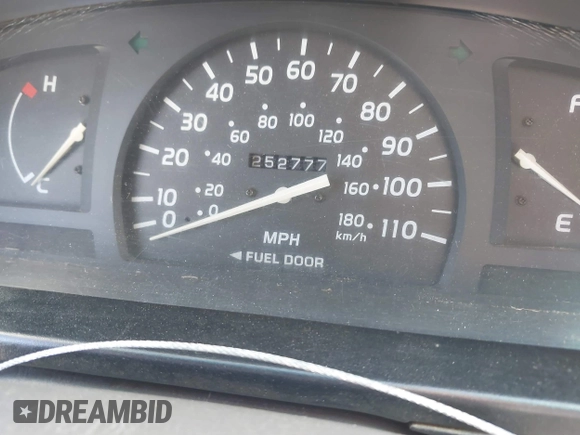 2002 Toyota Tacoma z VIN 5TENL42N92Z027486, wystawiony jako IAAI lot #41819045 z przebiegiem 252 777 mil mil oraz . Historia ofert i sprzedaży dostępna na DreamBid. Obrazek 7.