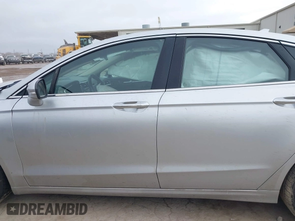 2019 Ford Fusion Titanium with VIN 3FA6P0D9XKR206465, listed as a IAAI auction lot 41577306 with 70,668 mi miles. Bid and sale history available at carsss.com. Image 14.