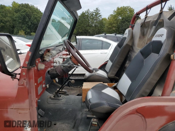 1968 Jeep CJ z VIN J8F83AA076748, wystawiony jako Copart lot #70095104 z przebiegiem 91 907 mil mil oraz Tytuł czysty. Historia ofert i sprzedaży dostępna na DreamBid. Obrazek 7.