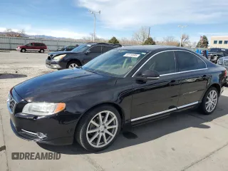 2013 Volvo S80 T6 with VIN YV1902AH1D1168070, listed as a Copart auction lot 49319595 with 110,833 mi miles and Clean Title. Bid and sale history available at carsss.com. Image 1.