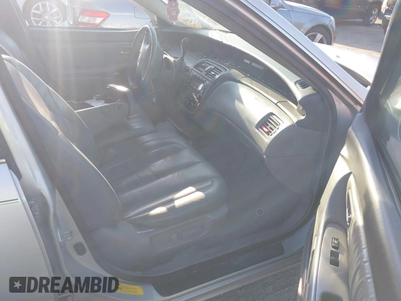 2003 Toyota Avalon XL with VIN 4T1BF28B13U307386, listed as a IAAI auction lot 41652379 with 149,730 mi miles and . Bid and sale history available at carsss.com. Image 5.