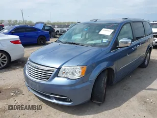 2011 Chrysler Town & Country Limited with VIN 2A4RR6DG0BR716004, listed as a IAAI auction lot 41885649 with 235,612 mi miles. Bid and sale history available at carsss.com. Image 17.