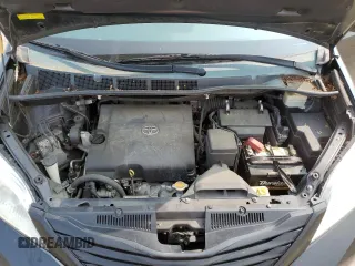 2015 Toyota Sienna L z VIN 5TDZK3DC7FS559722, wystawiony jako Copart lot #59285755 z przebiegiem 104 231 mil mil oraz Szkoda całkowita • Salvage title. Historia ofert i sprzedaży dostępna na DreamBid. Obrazek 12.