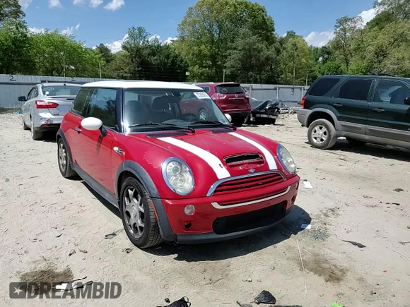 2005 MINI Hardtop S with VIN WMWRE33475TD92831, listed as a Copart auction lot 55299615 with 155,632 mi miles and Salvage title. Bid and sale history available at DreamBid. Image 13.