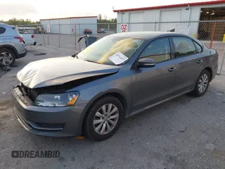 2013 Volkswagen Passat Wolfsburg Edition z VIN 1VWAP7A36DC114152, wystawiony jako IAAI lot #41911437 z przebiegiem 163 048 mil mil oraz . Historia ofert i sprzedaży dostępna na DreamBid. Obrazek 2.