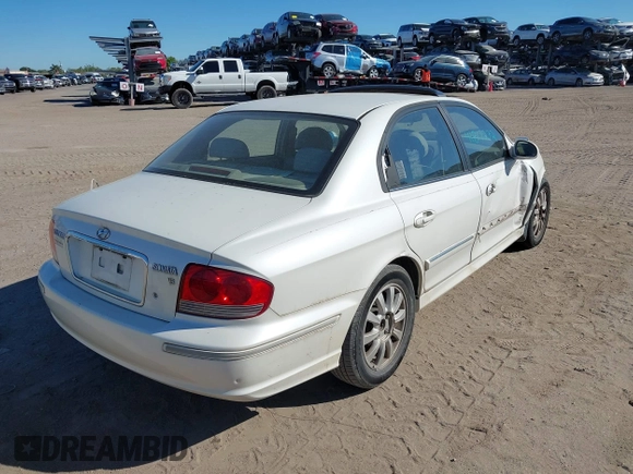 2004 Hyundai Sonata GLS with VIN KMHWF35H34A971076, listed as a IAAI auction lot 41817272 with 125,278 mi miles. Bid and sale history available at carsss.com. Image 4.