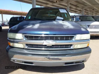 2004 Chevrolet Tahoe LS with VIN 1GNEC13T14R167811, listed as a IAAI auction lot 42074475 with 267,196 mi miles. Bid and sale history available at carsss.com. Image 6.