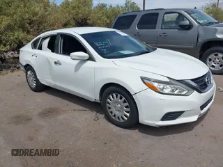 2017 Nissan Altima S z VIN 1N4AL3AP8HN336881, wystawiony jako IAAI lot #42152489 z przebiegiem 94 313 mil mil oraz . Historia ofert i sprzedaży dostępna na DreamBid. Obrazek 1.