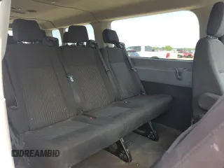 2018 Ford Transit Passenger XL z VIN 1FBZX2YG3JKB06453, wystawiony jako Copart lot #57518745 z przebiegiem 137 724 mil mil oraz Tytuł czysty. Historia ofert i sprzedaży dostępna na DreamBid. Obrazek 11.
