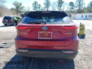 2021 Toyota Venza LE with VIN JTEAAAAH2MJ006695, listed as a IAAI auction lot 41642372 with 157,947 mi miles. Bid and sale history available at carsss.com. Image 16.