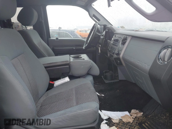 2016 Ford Super Duty F-250 SRW XLT with VIN 1FT7X2B61GEB47125, listed as a IAAI auction lot 41473078 with 185,112 mi miles. Bid and sale history available at carsss.com. Image 5.