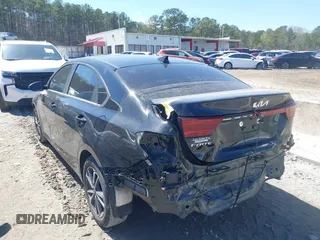 2022 Kia Forte LXS z VIN 3KPF24AD9NE437331, wystawiony jako IAAI lot #41875582 z przebiegiem 41 171 mil mil oraz . Historia ofert i sprzedaży dostępna na DreamBid. Obrazek 14.