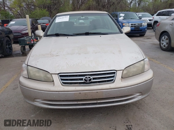 2001 Toyota Camry CE with VIN JT2BG22K410548804, listed as a IAAI auction lot 41820737 with 271,855 mi miles and . Bid and sale history available at DreamBid. Image 6.