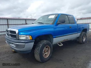 2001 Dodge Ram 1500 with VIN 3B7HF13Z31G207397, listed as a IAAI auction lot 41977625 with 166,166 mi miles. Bid and sale history available at carsss.com. Image 2.