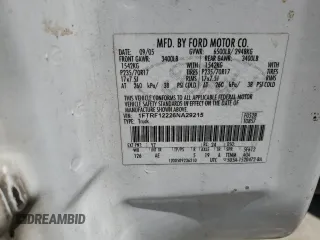 2006 Ford F-150 XL z VIN 1FTRF12226NA29215, wystawiony jako Copart lot #52952695 z przebiegiem 2 939 859 mil mil oraz Szkoda całkowita • Salvage title. Historia ofert i sprzedaży dostępna na DreamBid. Obrazek 12.