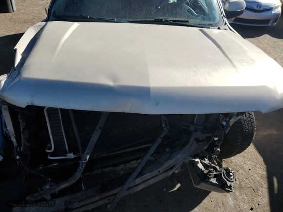 2013 Chevrolet Suburban LT with VIN 1GNSCJE00DR311435, listed as a Copart auction lot 42868595 with 200,446 mi miles and Salvage Title. Bid and sale history available at carsss.com. Image 11.