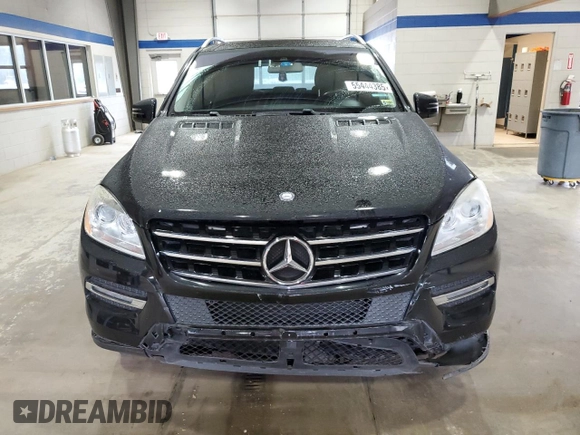 2015 Mercedes-Benz M 350 z VIN 4JGDA5HB0FA590281, wystawiony jako Copart lot #57251195 z przebiegiem 165 116 mil mil oraz Szkoda całkowita • Salvage title. Historia ofert i sprzedaży dostępna na DreamBid. Obrazek 5.