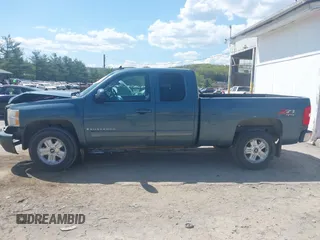 2009 Chevrolet Silverado 1500 LT with VIN 1GCEK29099Z214279, listed as a IAAI auction lot 42112324 with 55,953 mi miles and . Bid and sale history available at DreamBid. Image 14.