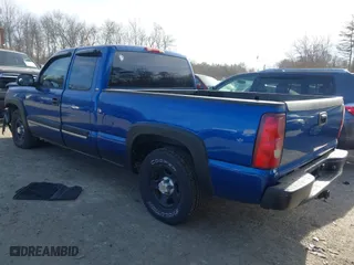 2003 Chevrolet Silverado 1500 Work Truck with VIN 1GCEC19X33Z360611, listed as a IAAI auction lot 41274217 with 152,523 mi miles. Bid and sale history available at carsss.com. Image 3.