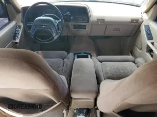 1994 Ford Explorer Eddie Bauer z VIN 1FMDU32X8RUA78299, wystawiony jako Copart lot #56735765 z przebiegiem 678 821 mil mil oraz Szkoda całkowita • Salvage title. Historia ofert i sprzedaży dostępna na DreamBid. Obrazek 8.
