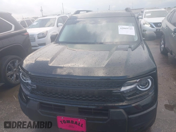 2025 Ford Bronco Sport Big Bend with VIN 3FMCR9BN9SRE24856, listed as a IAAI auction lot 42069723 with 960 mi miles and . Bid and sale history available at DreamBid. Image 13.