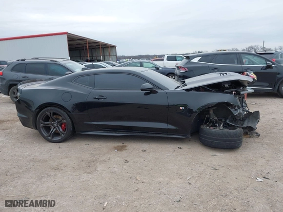 2021 Chevrolet Camaro 2SS with VIN 1G1FH1R7XM0103188, listed as a IAAI auction lot 41571144 with 81,308 mi miles. Bid and sale history available at carsss.com. Image 13.