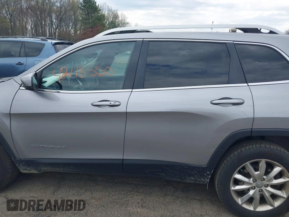 2016 Jeep Cherokee Limited with VIN 1C4PJMDS6GW252261, listed as a IAAI auction lot 42118550 with 164,846 mi miles and . Bid and sale history available at DreamBid. Image 14.