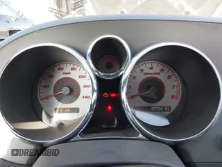 2007 Pontiac Solstice z VIN 1G2MB35B57Y111621, wystawiony jako IAAI lot #41332760 z przebiegiem 49 784 mil mil oraz . Historia ofert i sprzedaży dostępna na DreamBid. Obrazek 7.