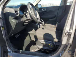 2024 Hyundai Venue Limited with VIN KMHRC8A32RU316491, listed as a Copart auction lot 46500945 with 17,585 mi miles and Salvage Title. Bid and sale history available at DreamBid. Image 7.