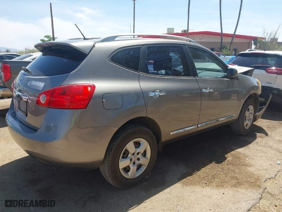 2014 Nissan Rogue Select S with VIN JN8AS5MTXEW616166, listed as a IAAI auction lot 41928390 with 204,597 mi miles. Bid and sale history available at carsss.com. Image 4.