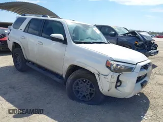2024 Toyota 4Runner SR5 with VIN JTEEU5JR4R5307543, listed as a IAAI auction lot 41672769 with 15,306 mi miles and . Bid and sale history available at DreamBid. Image 1.