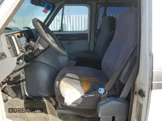 1990 Chevrolet Chevy Van z VIN 1GBEG25K0L7167885, wystawiony jako Copart lot #72575264 z przebiegiem 231 827 mil mil oraz Szkoda całkowita • Salvage title. Historia ofert i sprzedaży dostępna na DreamBid. Obrazek 7.